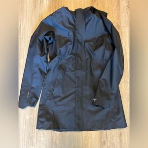 Arc’teryx Womens Codetta Cinch Coat- Size Medium in Black